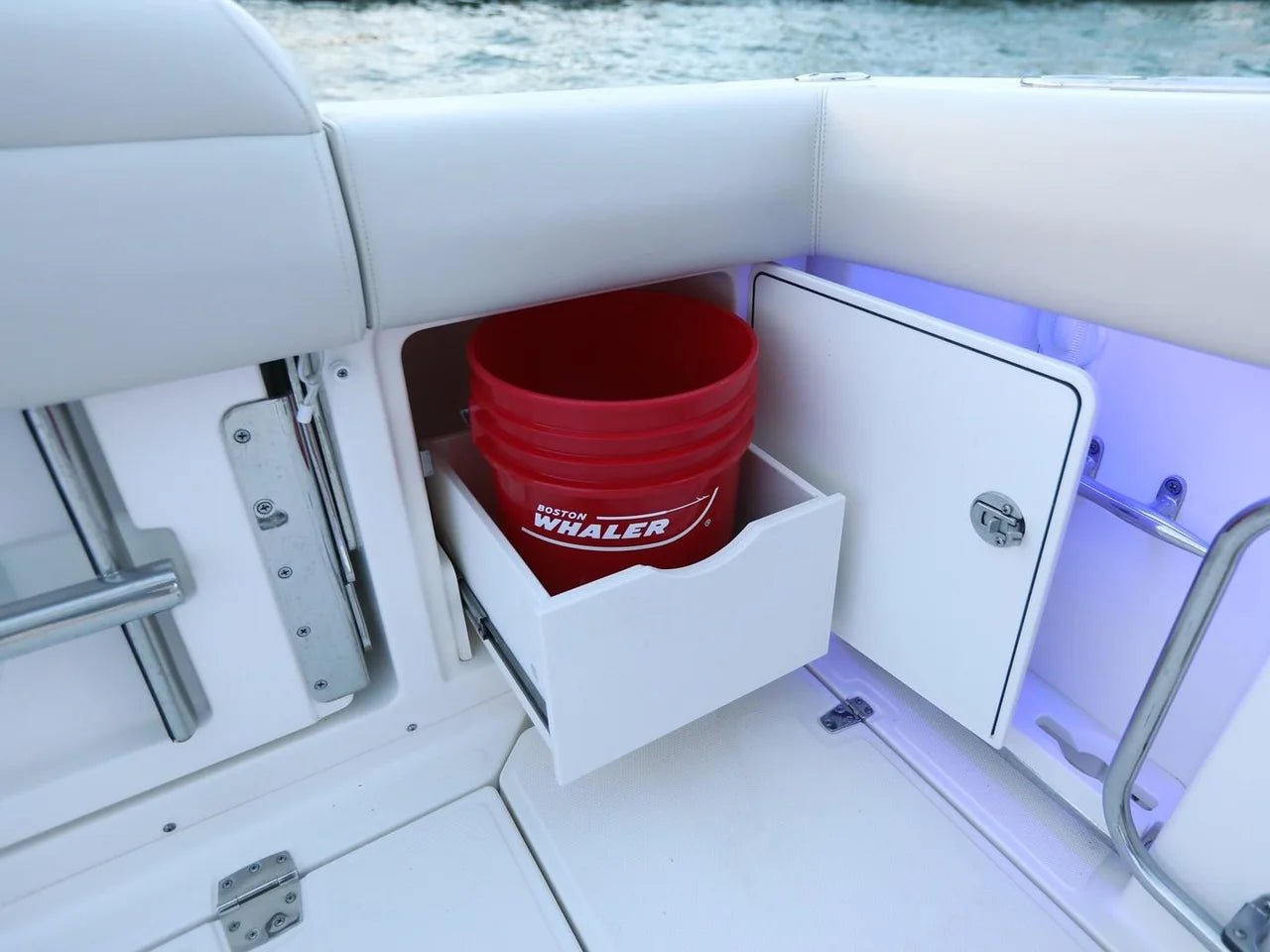 2026 Boston Whaler 380 Outrage 38.0 feet, Inuvik, Northwest Territories #21
