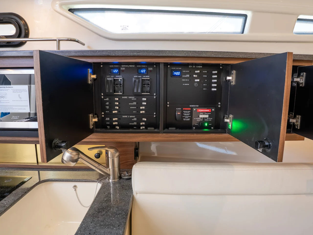 2026 Boston Whaler 325 Conquest 32.0 feet, Clearwater, Florida #31