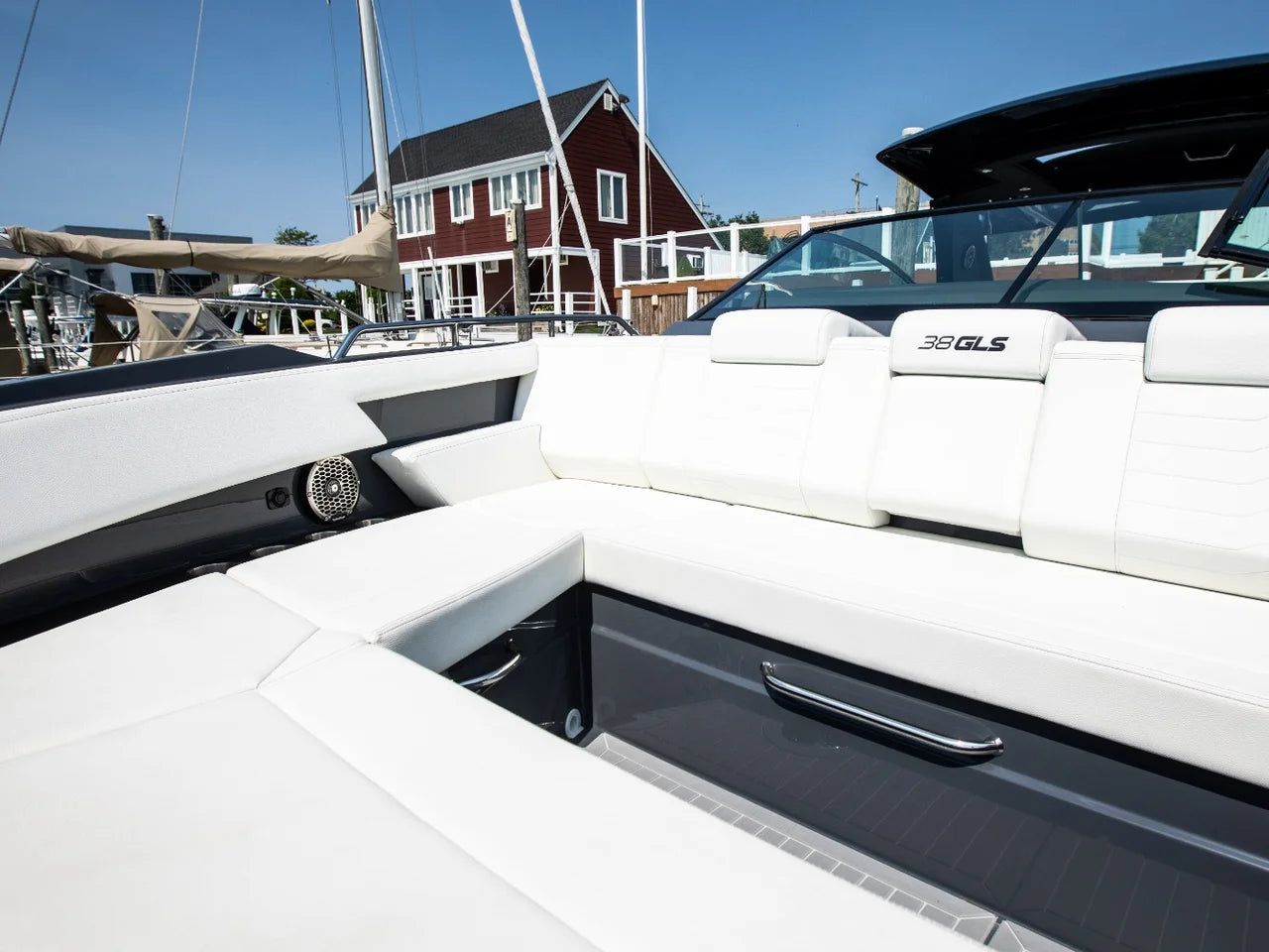 2024 Cruisers Yachts 38 GLS-OB SB 38.0 feet, Somers Point, New Jersey #79