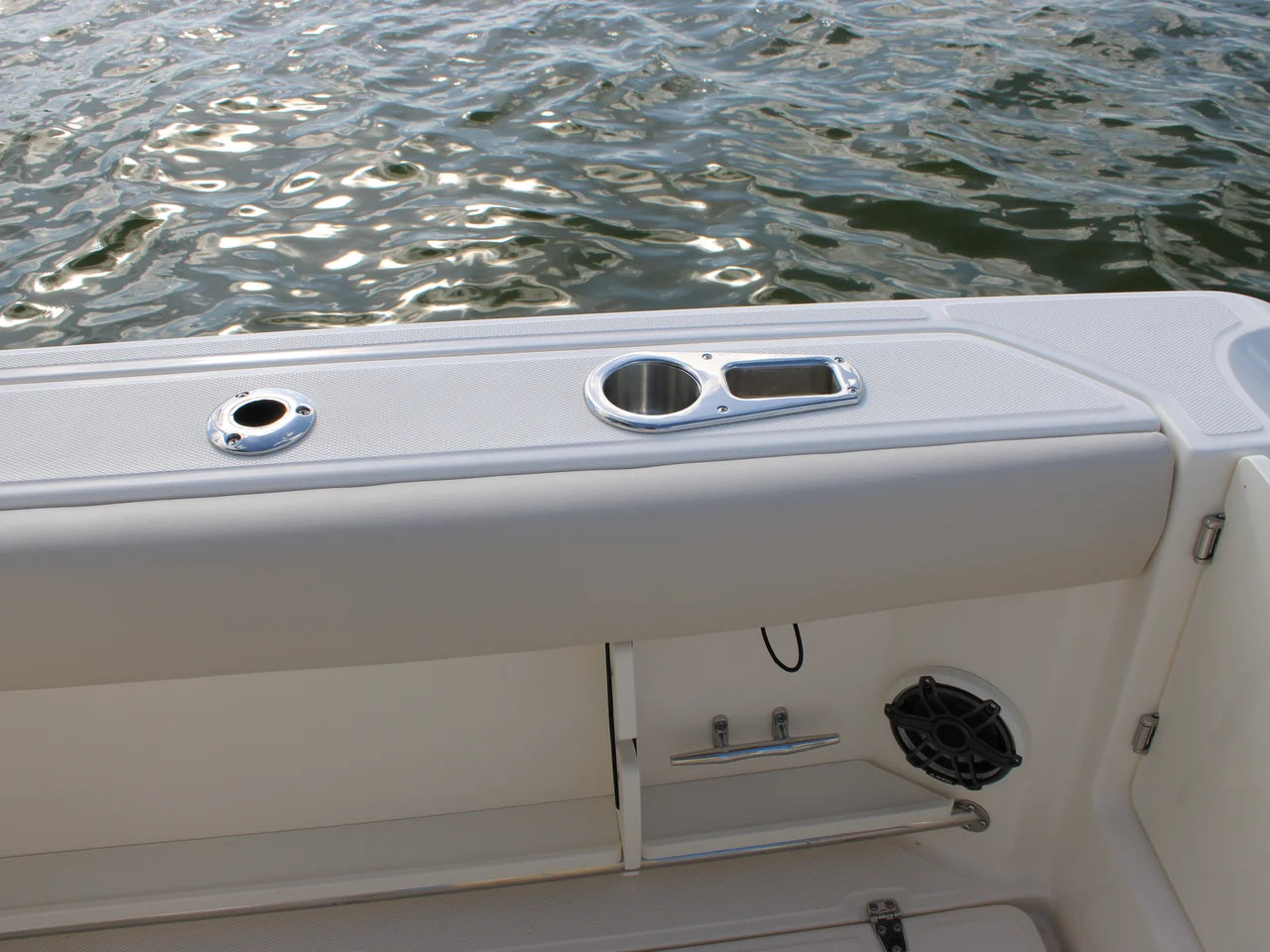 2027 Boston Whaler 250 Outrage 25.0 feet, Seabrook, TX #31