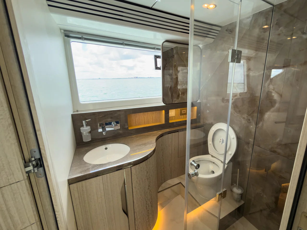 2027 Galeon 520FLY 52.0 feet, Dania Beach, Florida #50
