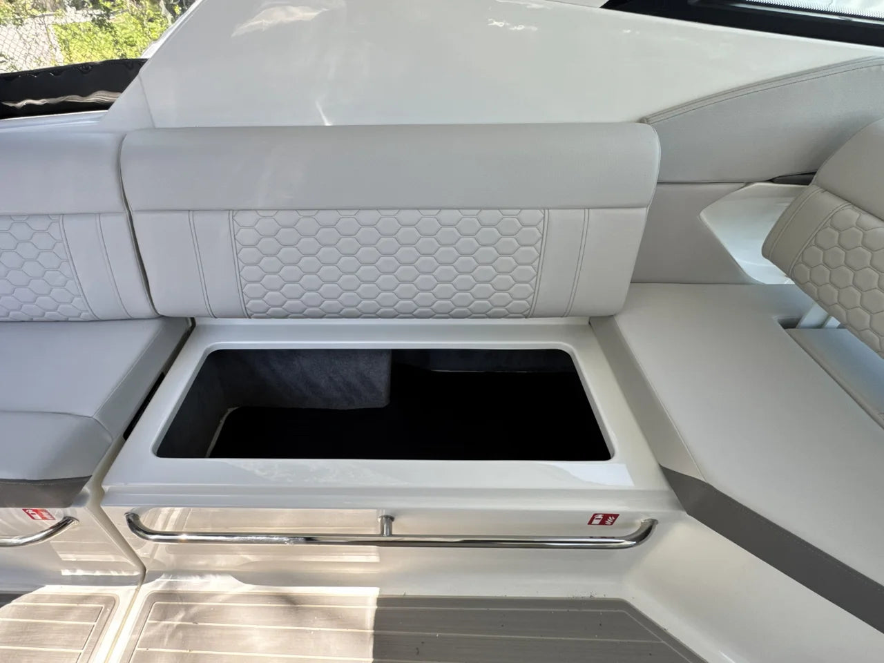 2026 Sea Ray Sundancer 320 Outboard 32.0 feet, Huntington, NY #14