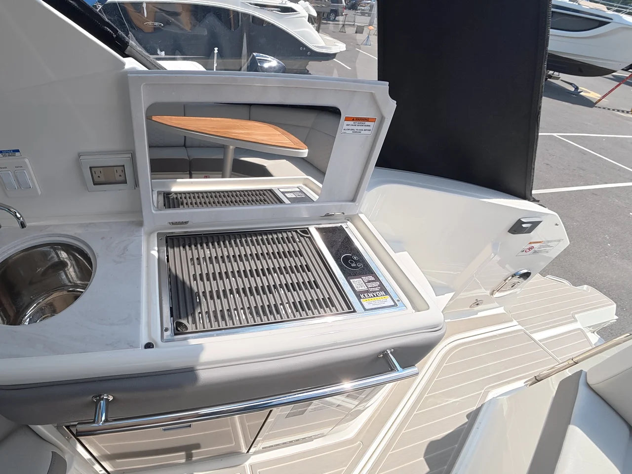 2026 Sea Ray Sundancer 320 Outboard 32.0 feet, Brick Township, New Jersey #12