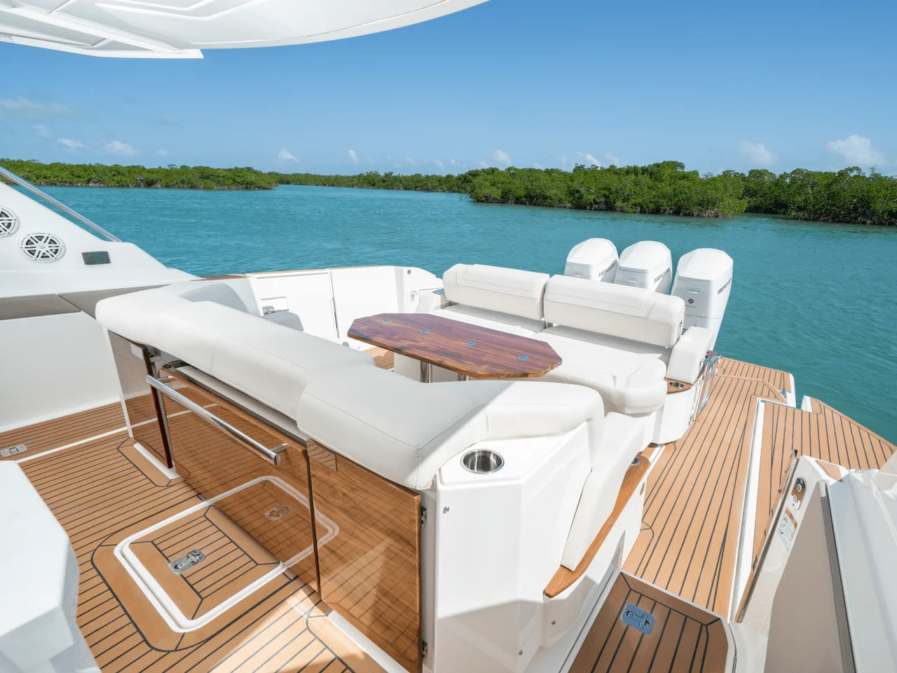 2025 Tiara Yachts LS 48 48.0 feet, Inuvik, Northwest Territories #9