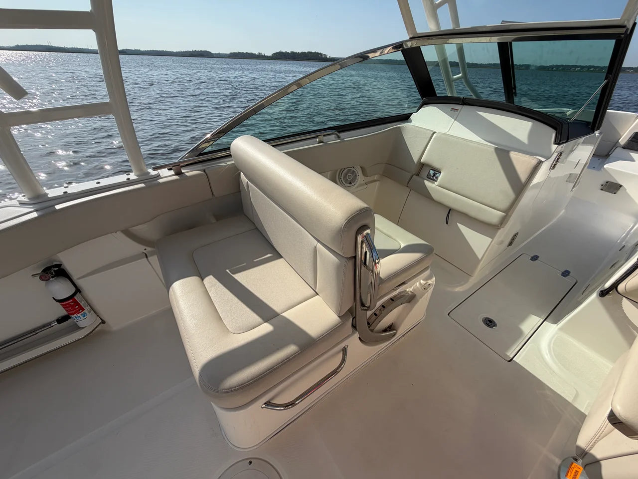 2018 Boston Whaler 270 VANTAGE 27.0 feet, Charleston, SC #12