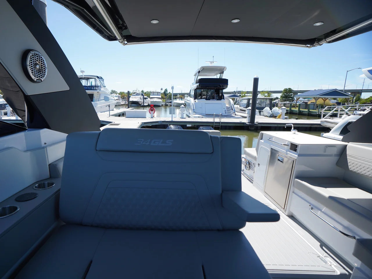 2026 Cruisers Yachts 34 GLS Outboard 34.0 feet, Grasonville, MD #37
