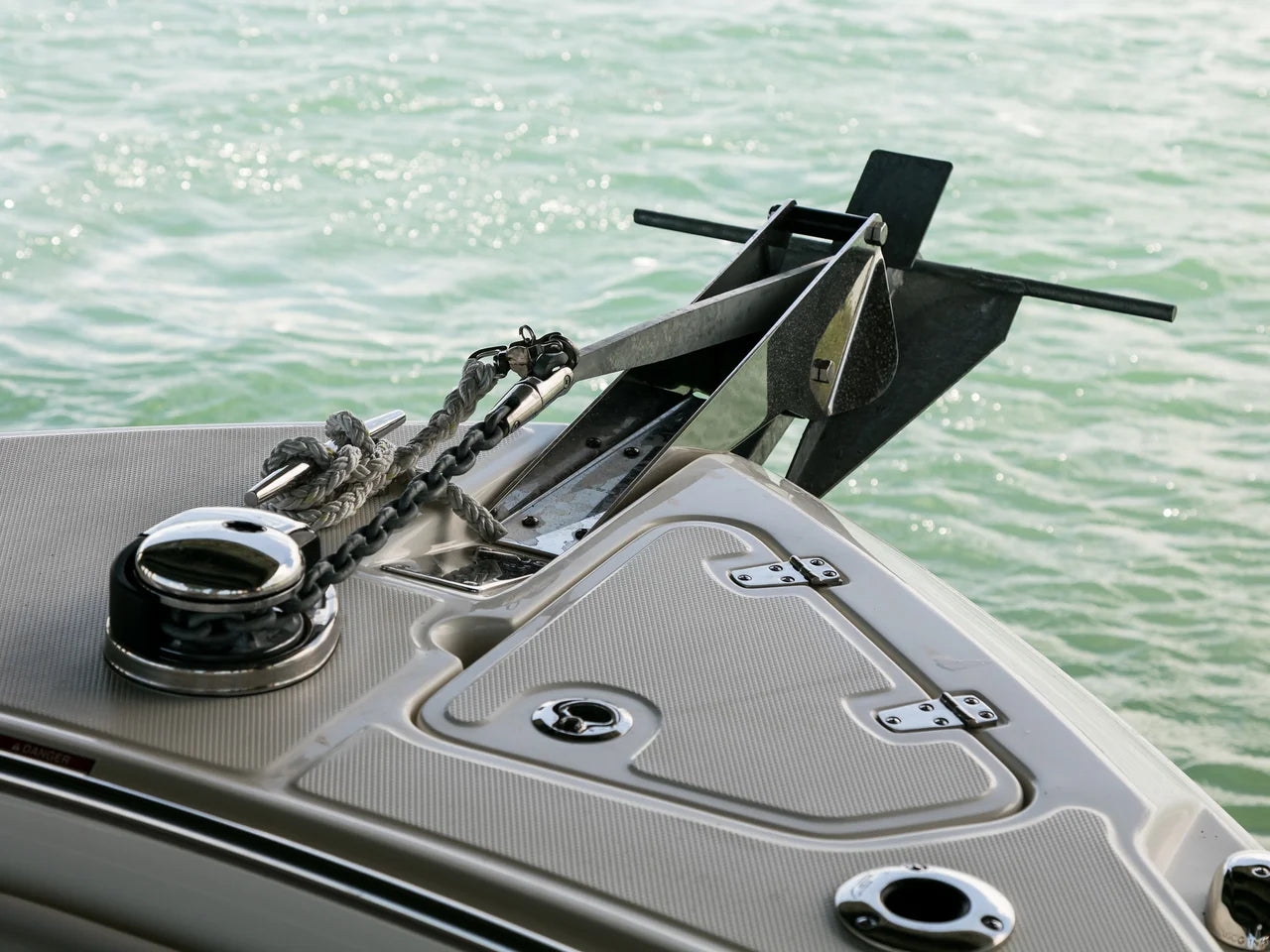 2027 Boston Whaler 250 Outrage 25.0 feet, Key Largo, FL #4