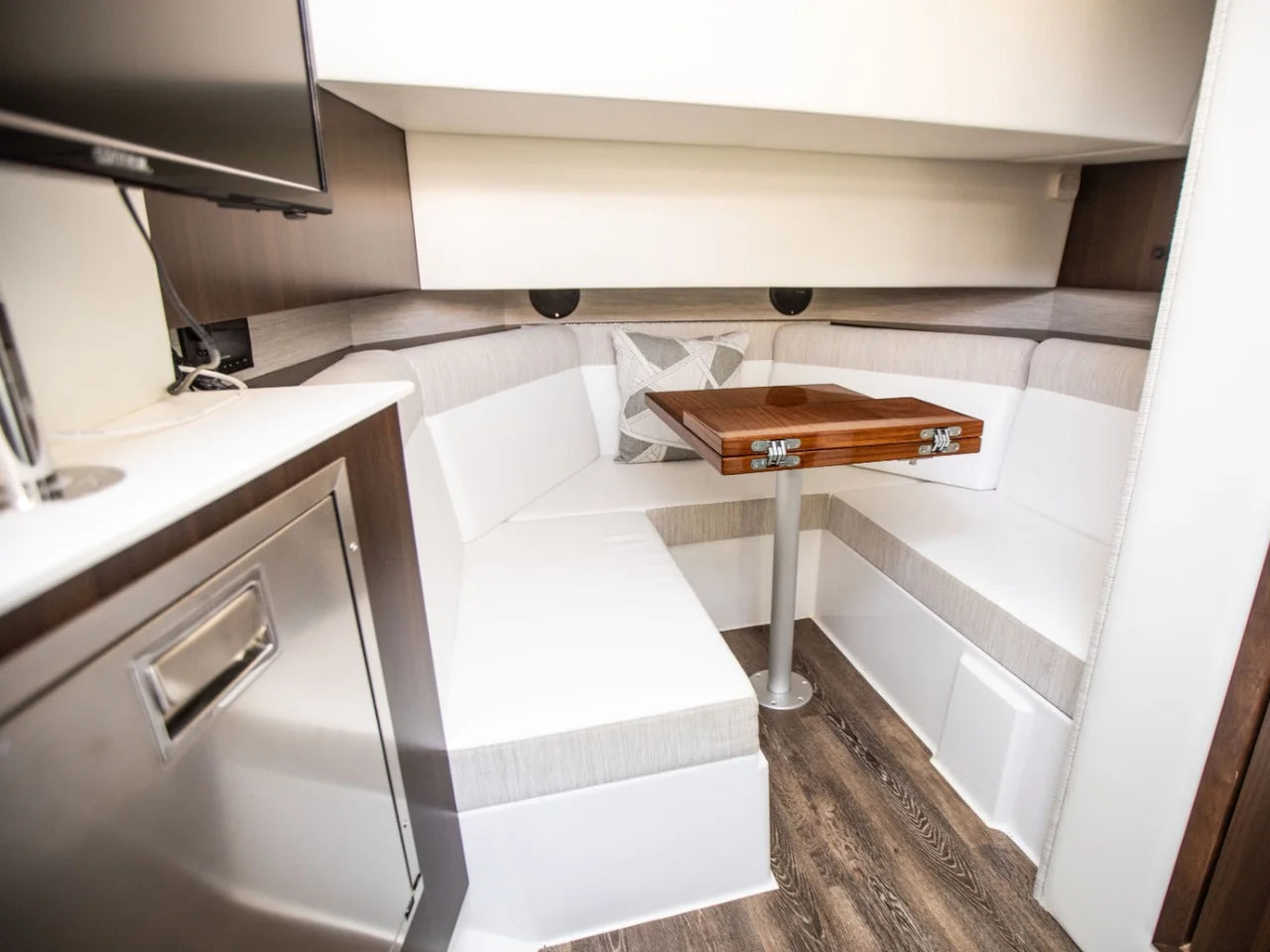 2024 Cruisers Yachts 38 GLS-OB SB 38.0 feet, Somers Point, New Jersey #60