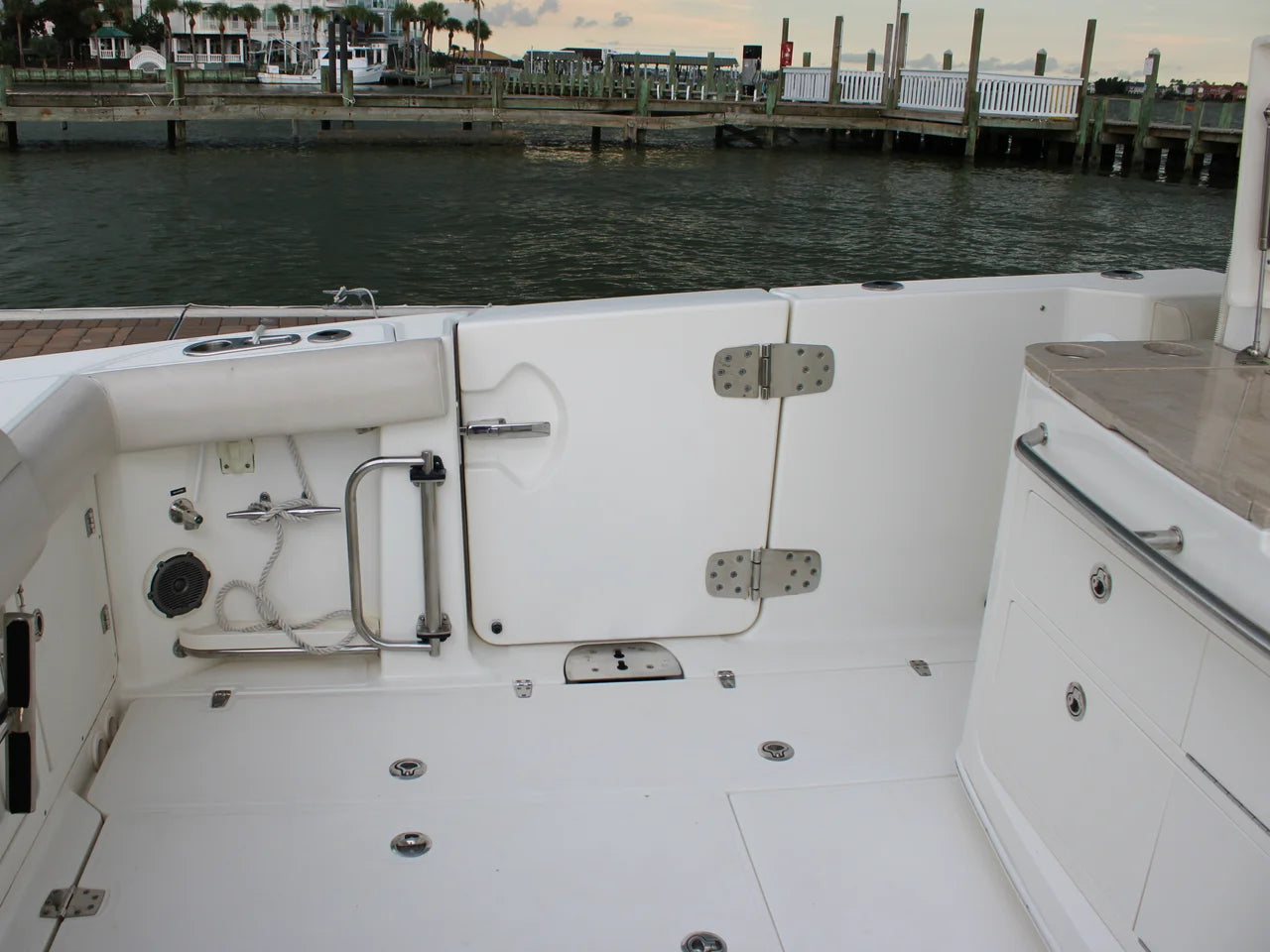 2018 Boston Whaler 380 OUTRAGE 38.0 feet, Seabrook, TX #42