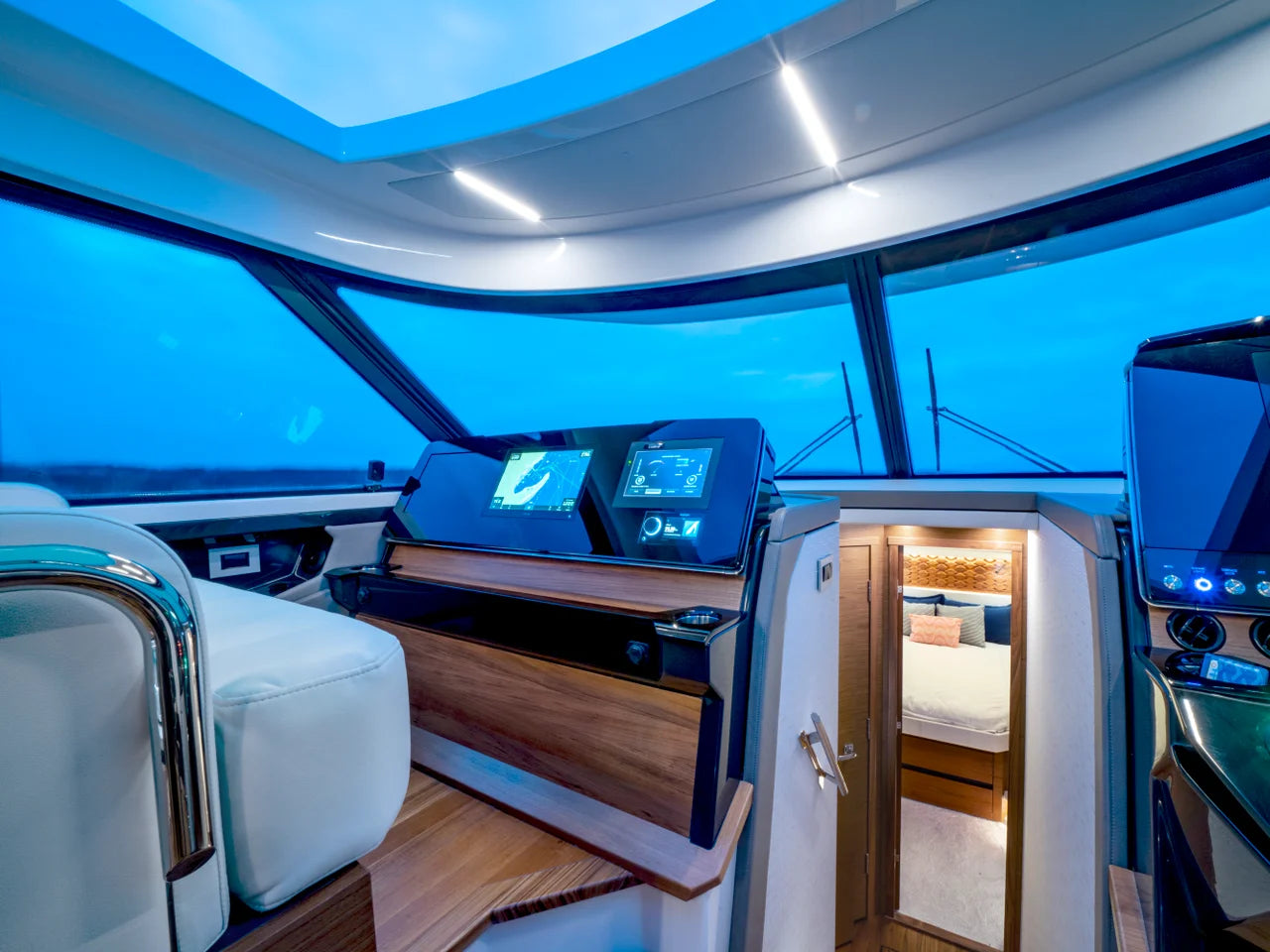 2025 Tiara Yachts LE 48 48.0 feet, Inuvik, Northwest Territories #20
