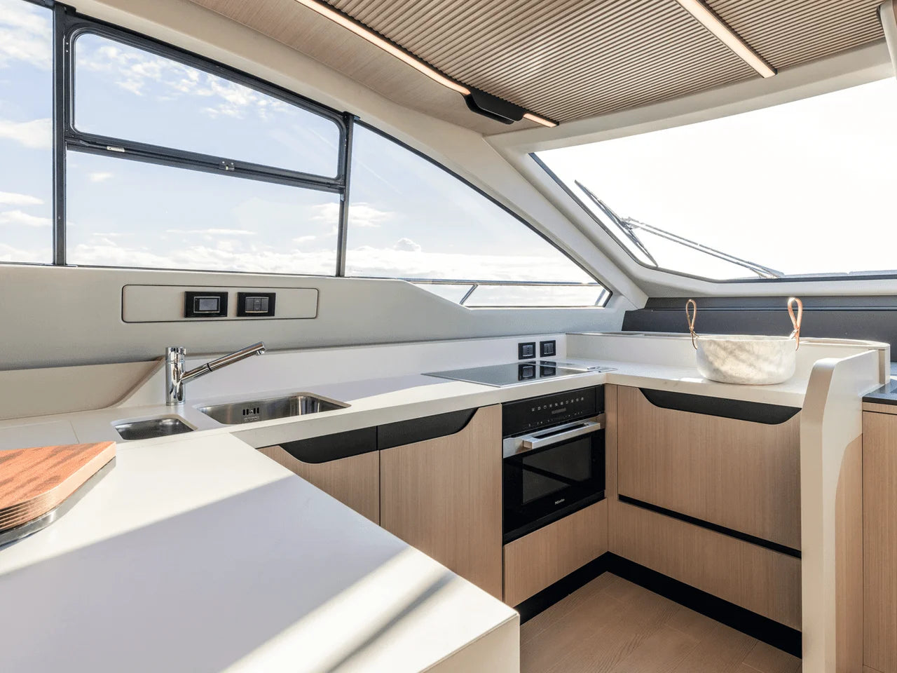 2026 Azimut S7 71.0 feet, Inuvik, Northwest Territories #15