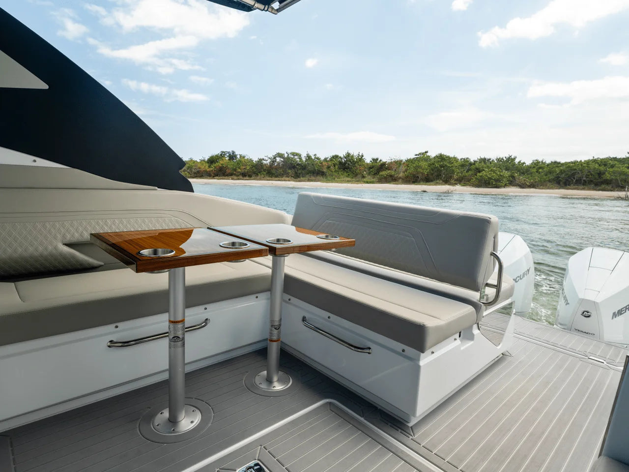 2026 Cruisers Yachts 34 GLS Outboard 35.0 feet, Inuvik, Northwest Territories #70