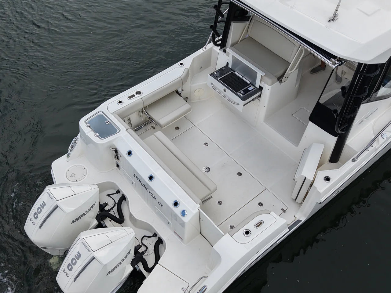 2025 Boston Whaler 325 CONQUEST 32.0 feet, Westbrook, CT #10