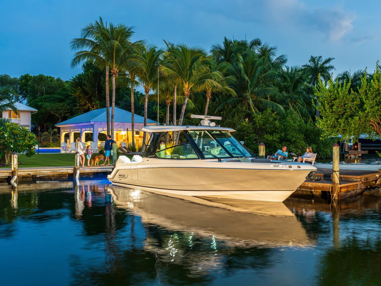 2027 Boston Whaler 330 Vantage 33.0 feet, Naples, Florida #9
