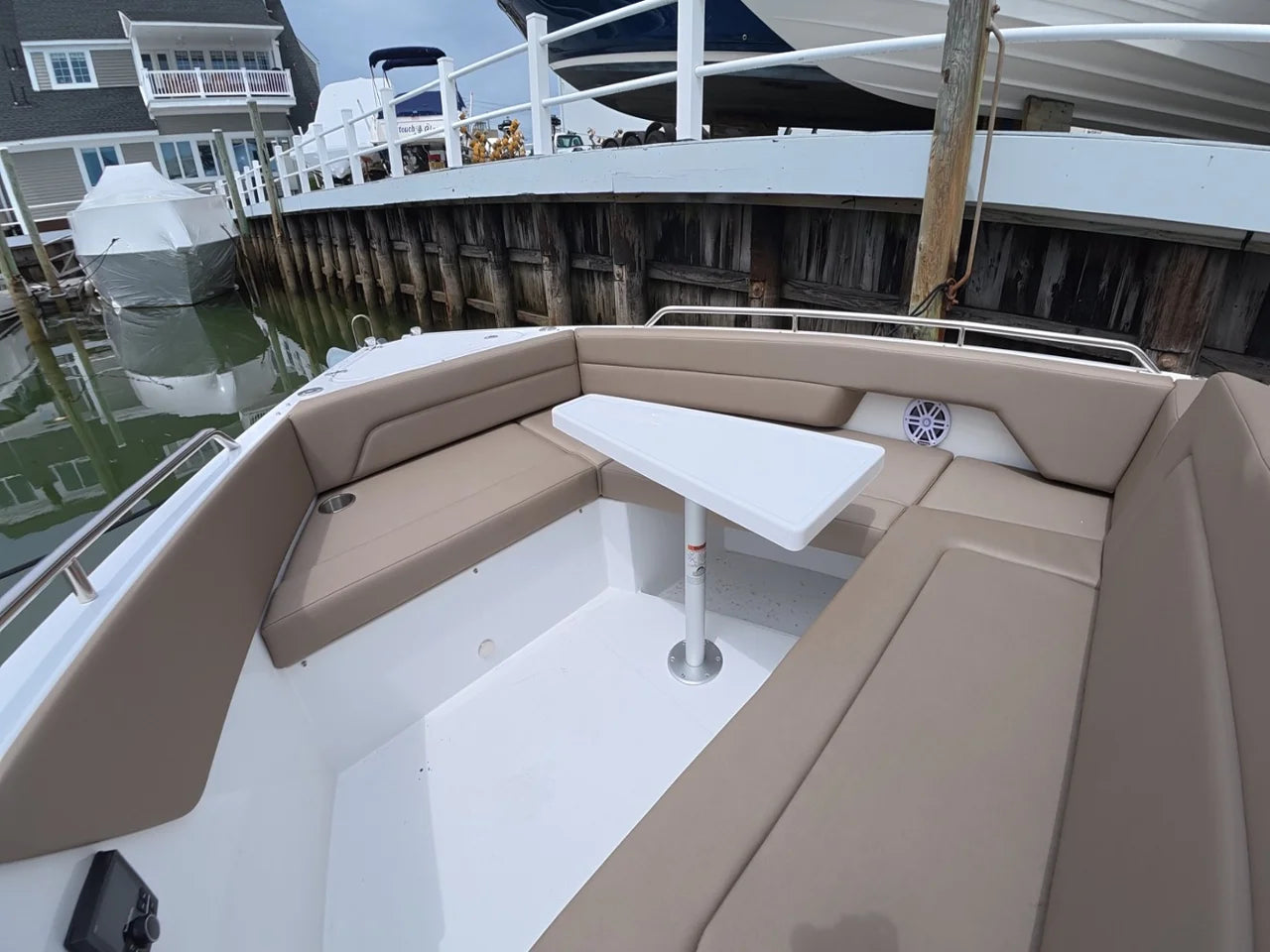 2026 Cruisers Yachts 38 VTR EC 38.0 feet, Somers Point, New Jersey #58