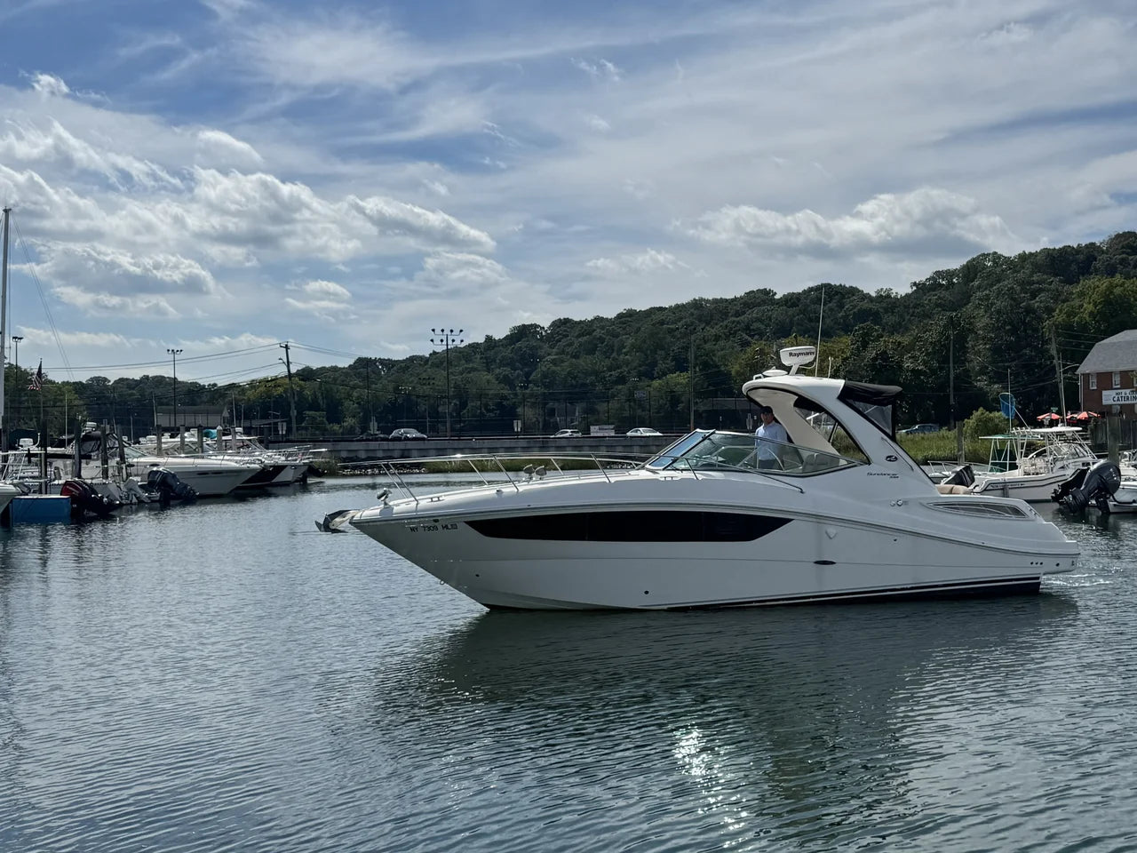 2016 Sea Ray 330 Sundancer 33.0 feet, Huntington, NY #1