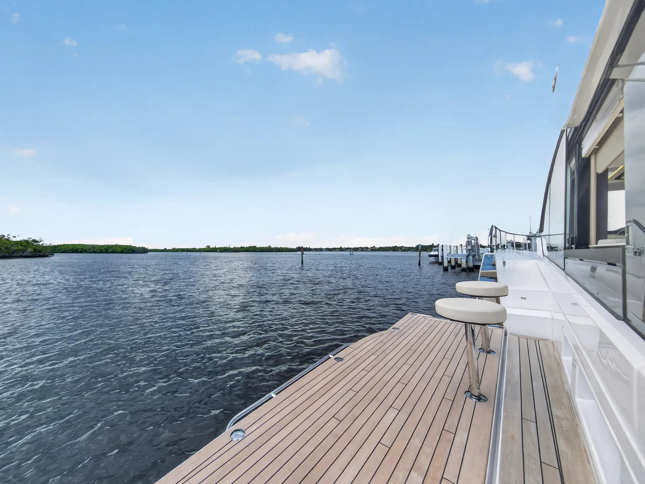 2026 Cruisers Yachts 57 FLY 57.0 feet, Stuart, Florida #9