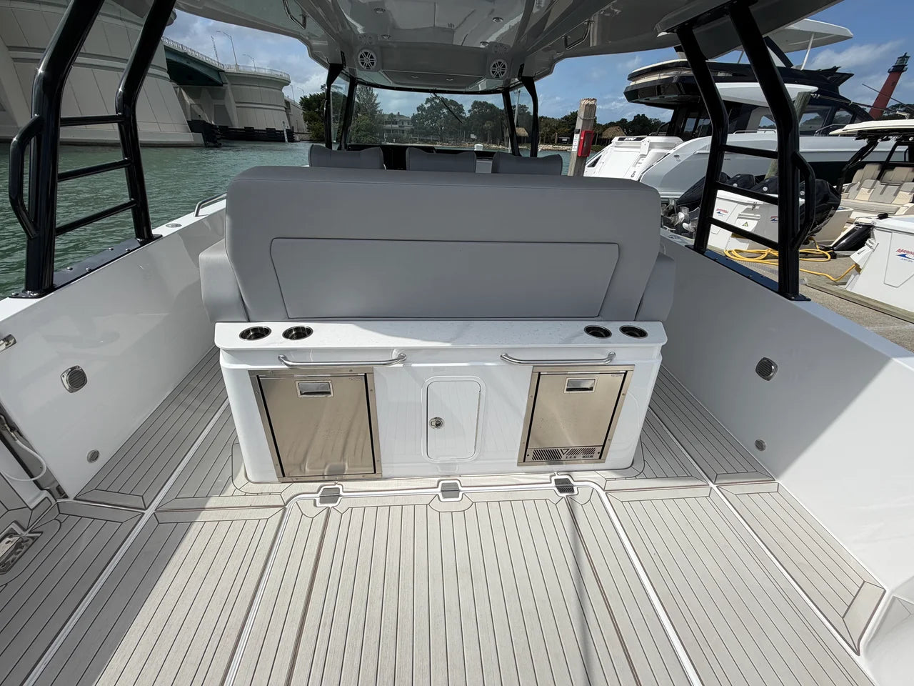 2026 Cruisers Yachts 38 VTR 38.0 feet, Jupiter, Florida #8