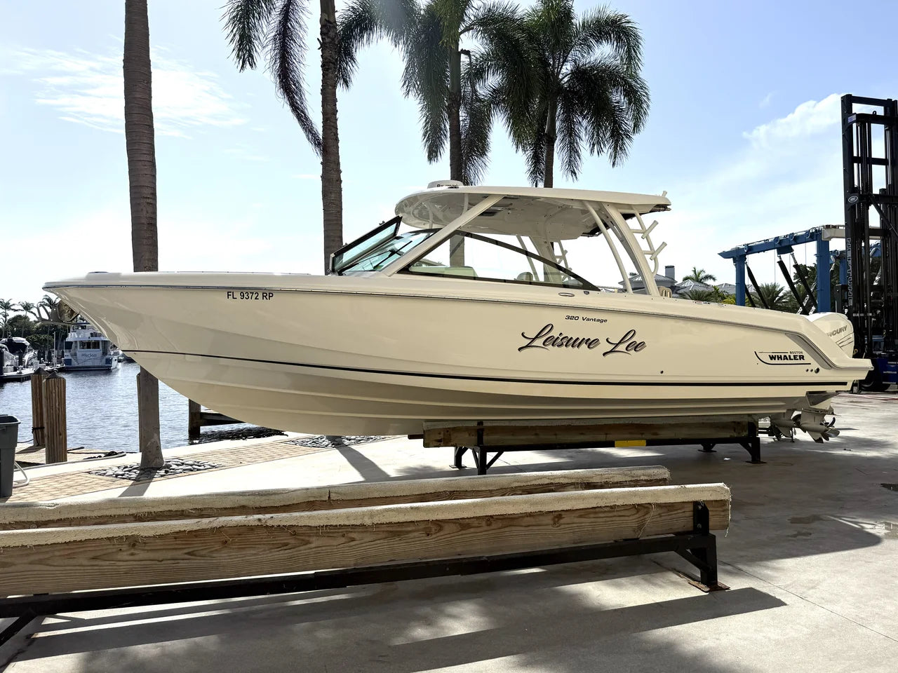 2018 Boston Whaler 320 VANTAGE 32.0 feet, Pompano Beach, Florida #2