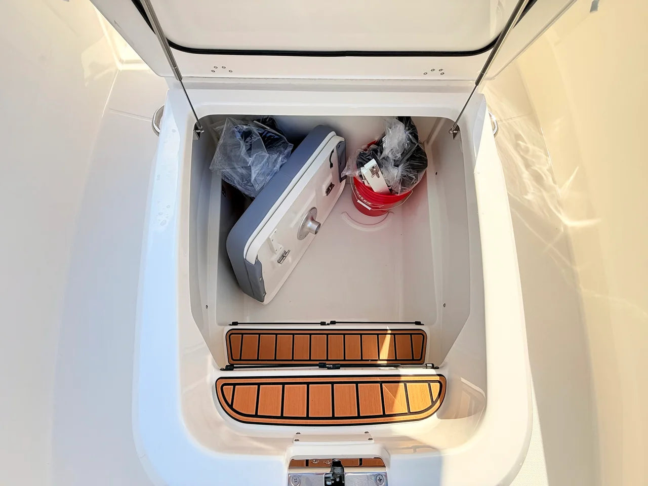 2026 Boston Whaler 280 Outrage 28.0 feet, St Petersburg, FL #45