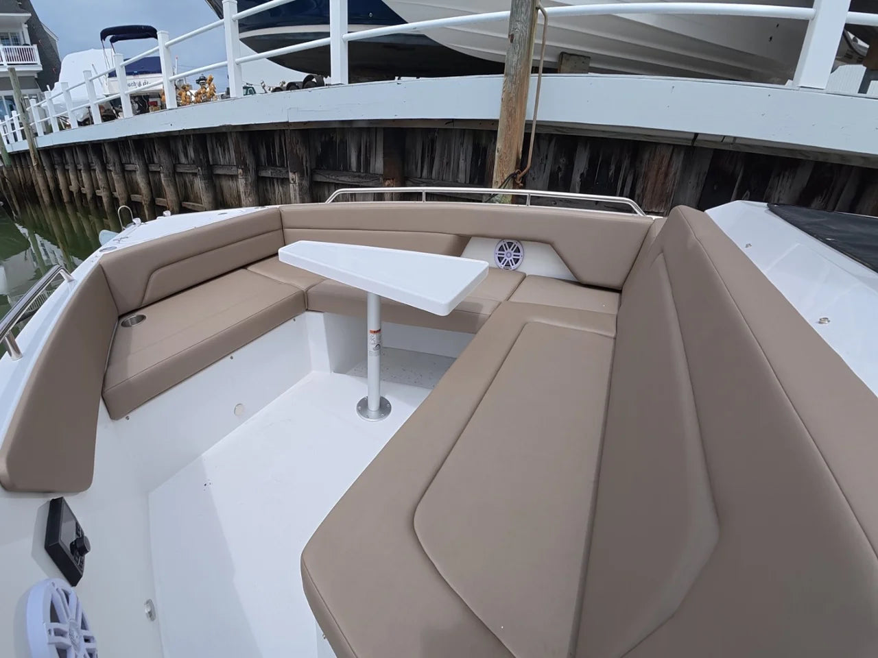 2026 Cruisers Yachts 38 VTR EC 38.0 feet, Somers Point, New Jersey #56