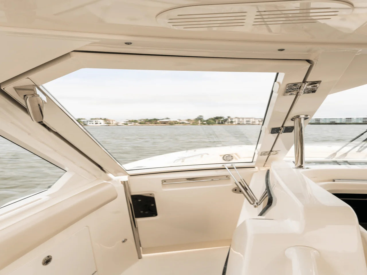 2026 Boston Whaler 380 Realm 38.0 feet, Inuvik, Northwest Territories #82
