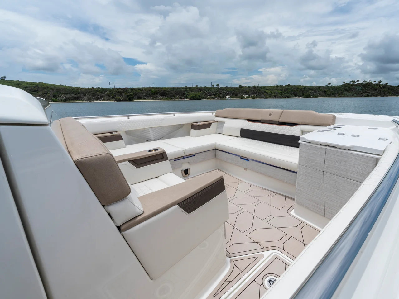 2027 Ducari 37 XIV 37.0 feet, Dania Beach, Florida #55