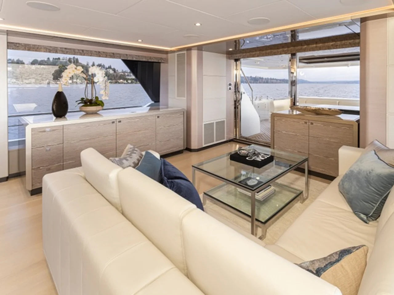 2027 Ocean Alexander 27R 93.0 feet, Pompano Beach, FL #65