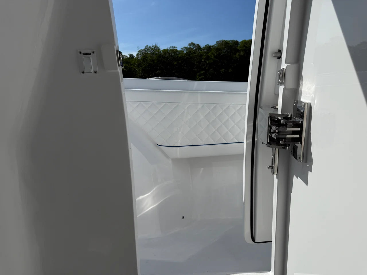 2027 Intrepid 43 NOMAD SE 43.0 feet, Dania, FL #50