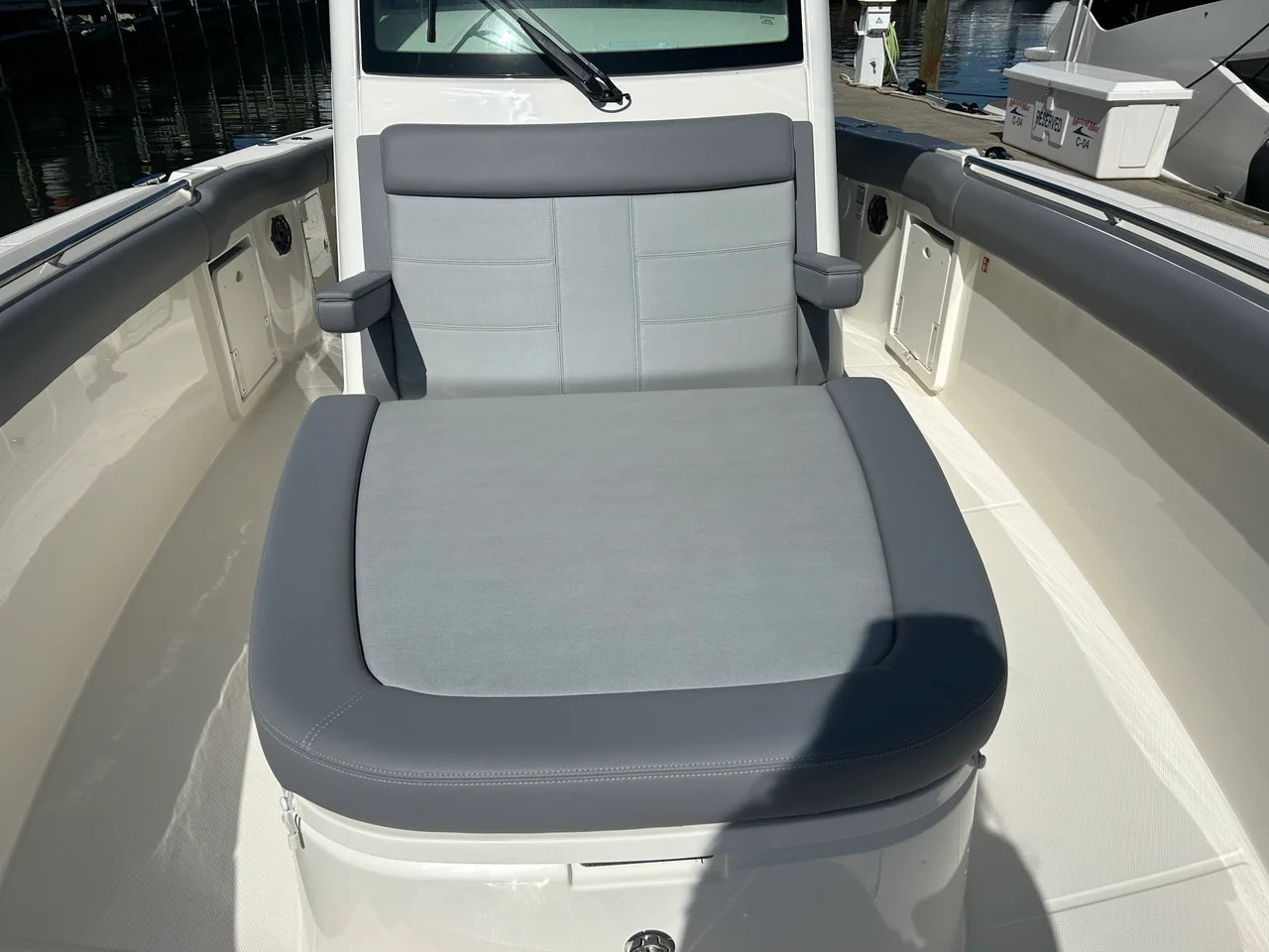 2026 Boston Whaler 330 Outrage 33.0 feet, Gulf Shores, AL #36