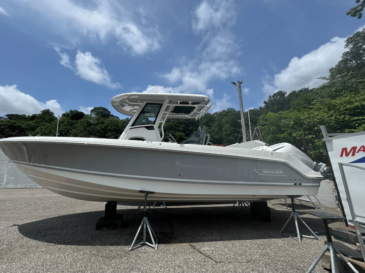 2026 Boston Whaler 250 Outrage 25.0 feet, Huntington, NY #5