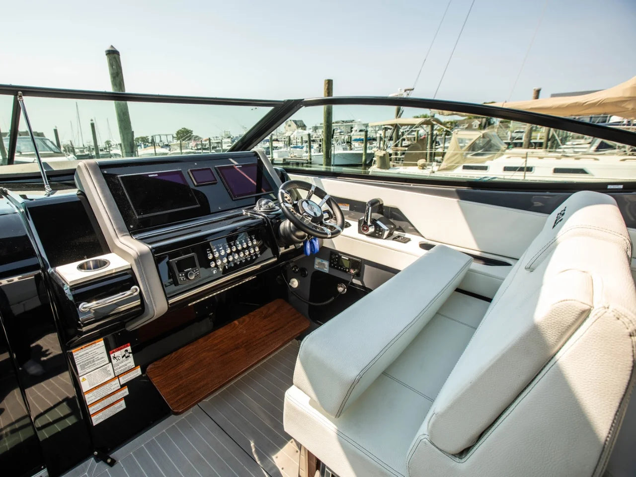 2024 Cruisers Yachts 38 GLS-OB SB 38.0 feet, Somers Point, New Jersey #40