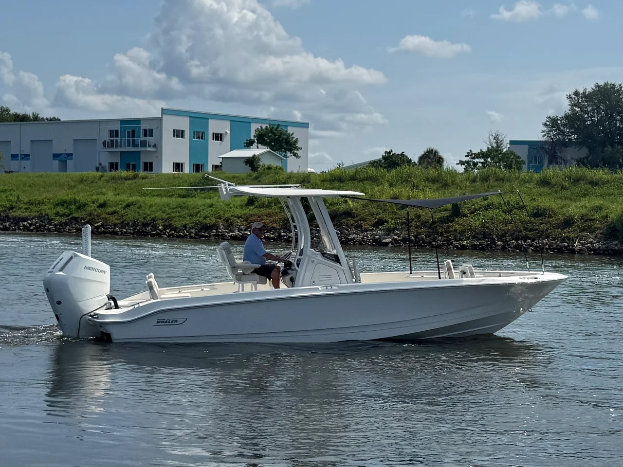 2027 Boston Whaler 250 Dauntless 25.0 feet, Venice, Florida #1