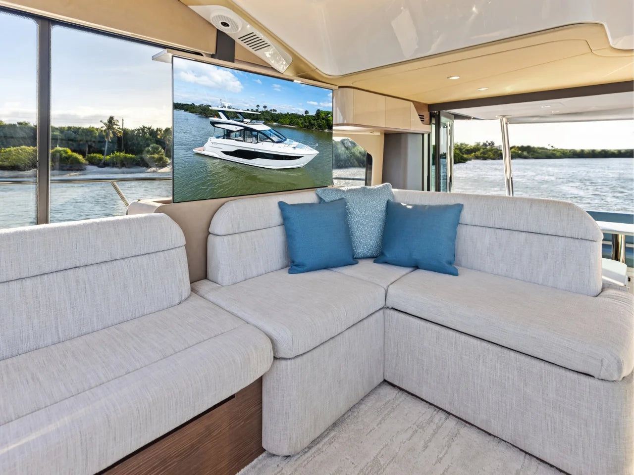2027 Cruisers Yachts 50 FLY 50.0 feet, Brick Township, New Jersey #49