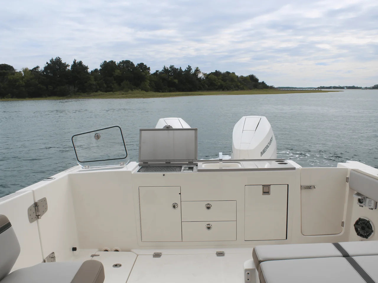 2026 Boston Whaler 330 Vantage 33.0 feet, Charleston, SC #22