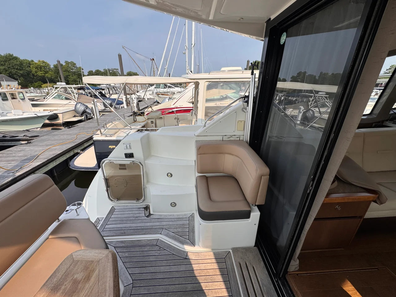 2017 Sea Ray 410 SUNDANCER 40.0 feet, Norwalk, Connecticut #16