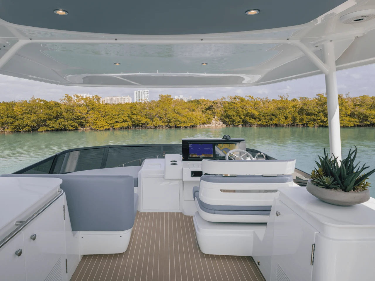 2027 Cruisers Yachts 57 FLY 57.0 feet, Naples, Florida #52
