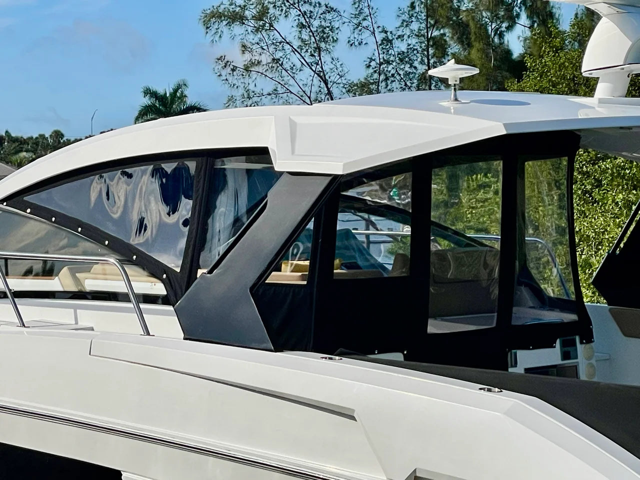 2016 Cruisers Yachts 390 EXPRESS COUPE 39.0 feet, Stuart, FL #8