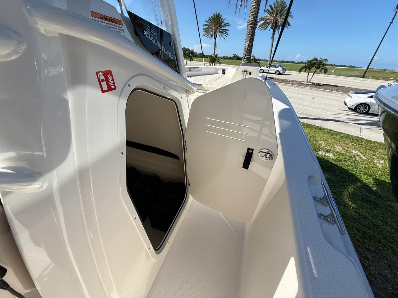 2027 Boston Whaler 250 Dauntless 25.0 feet, Venice, Florida #20