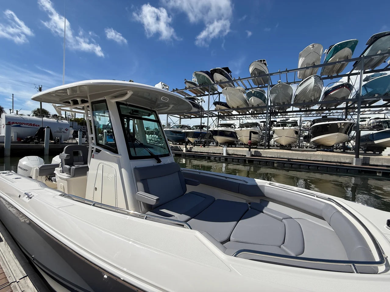 2027 Boston Whaler 250 Outrage 25.0 feet, Sarasota, FL #32
