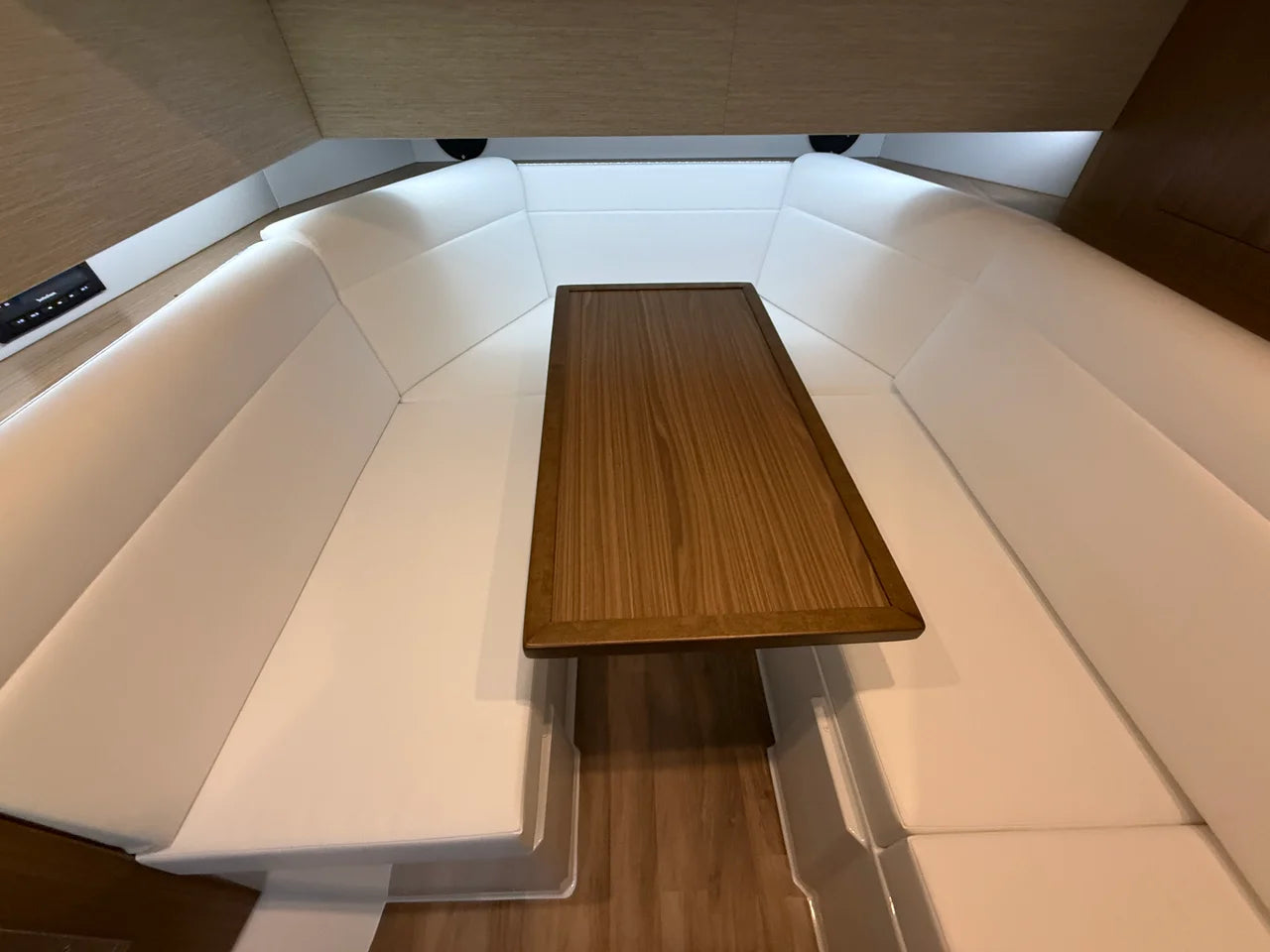 2027 Cruisers Yachts 42 GLS 42.0 feet, Lake Ozark, MO #47