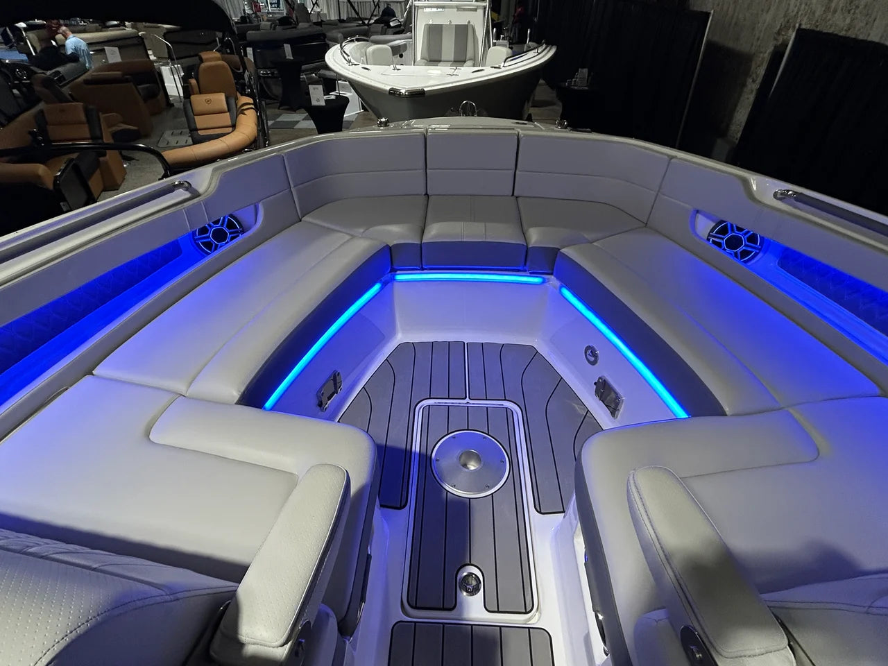 2026 Sea Ray SLX 310 Outboard 31.0 feet, Grasonville, MD #37