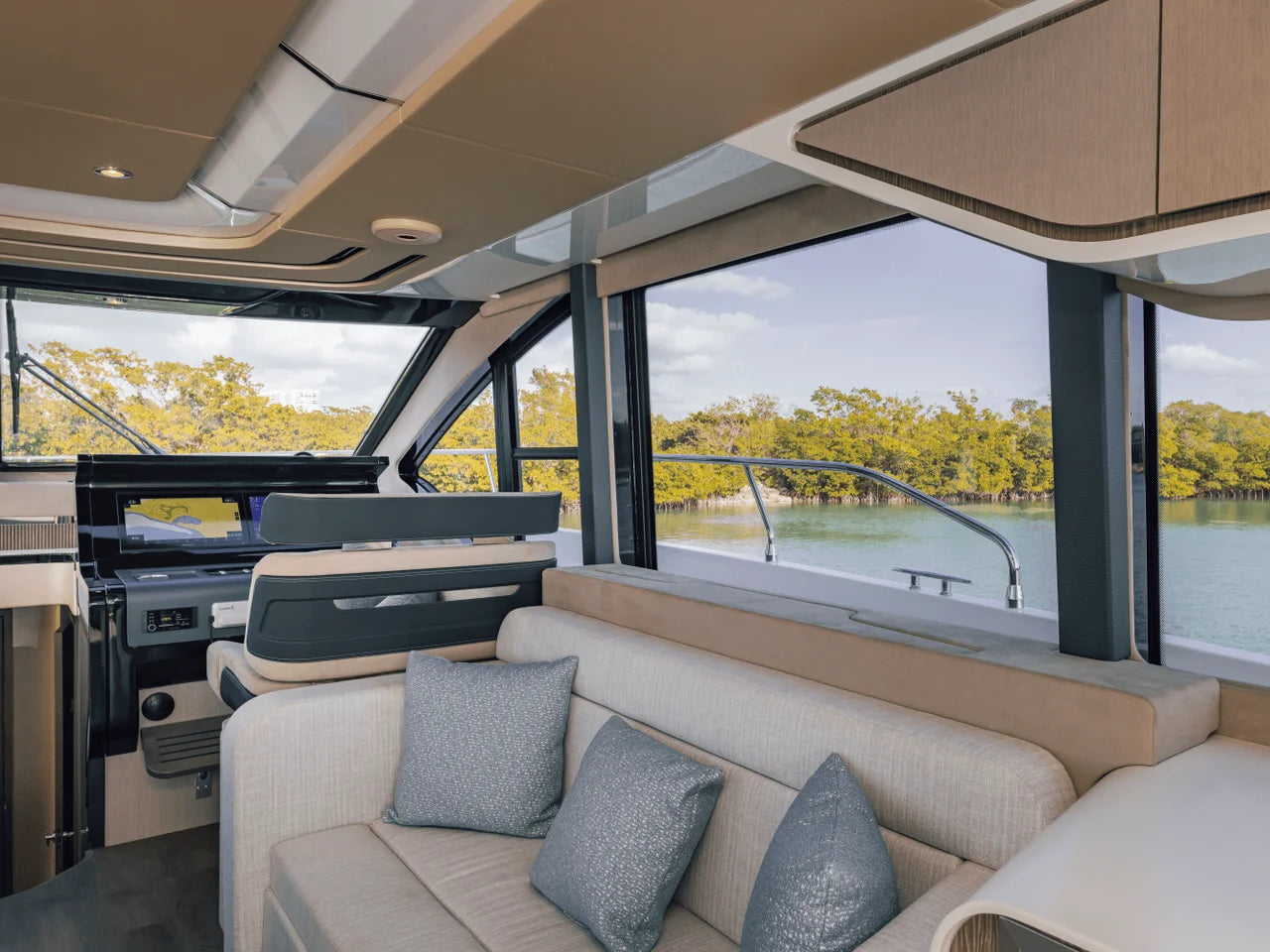 2027 Cruisers Yachts 57 FLY 57.0 feet, Naples, Florida #65
