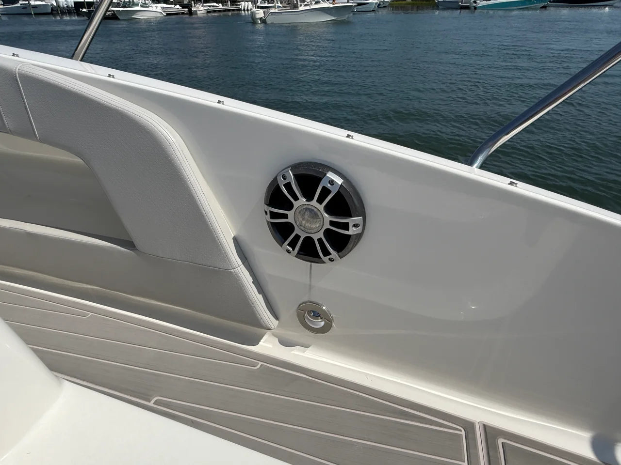 2025 Sea Ray Sundancer 320 Outboard 32.0 feet, Wrightsville Beach, North Carolina #25