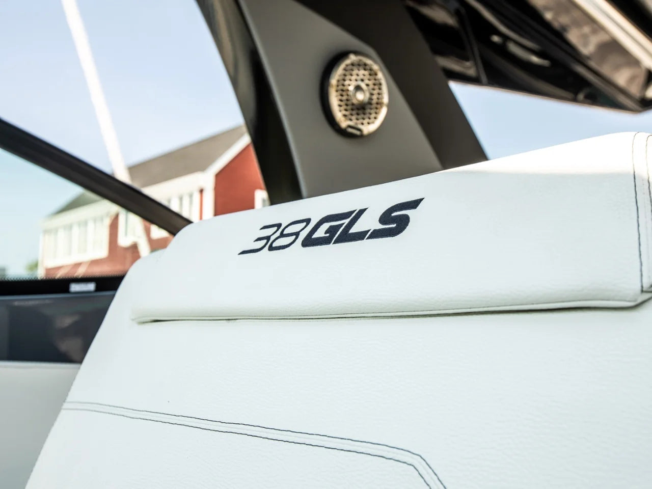 2024 Cruisers Yachts 38 GLS-OB SB 38.0 feet, Somers Point, New Jersey #39