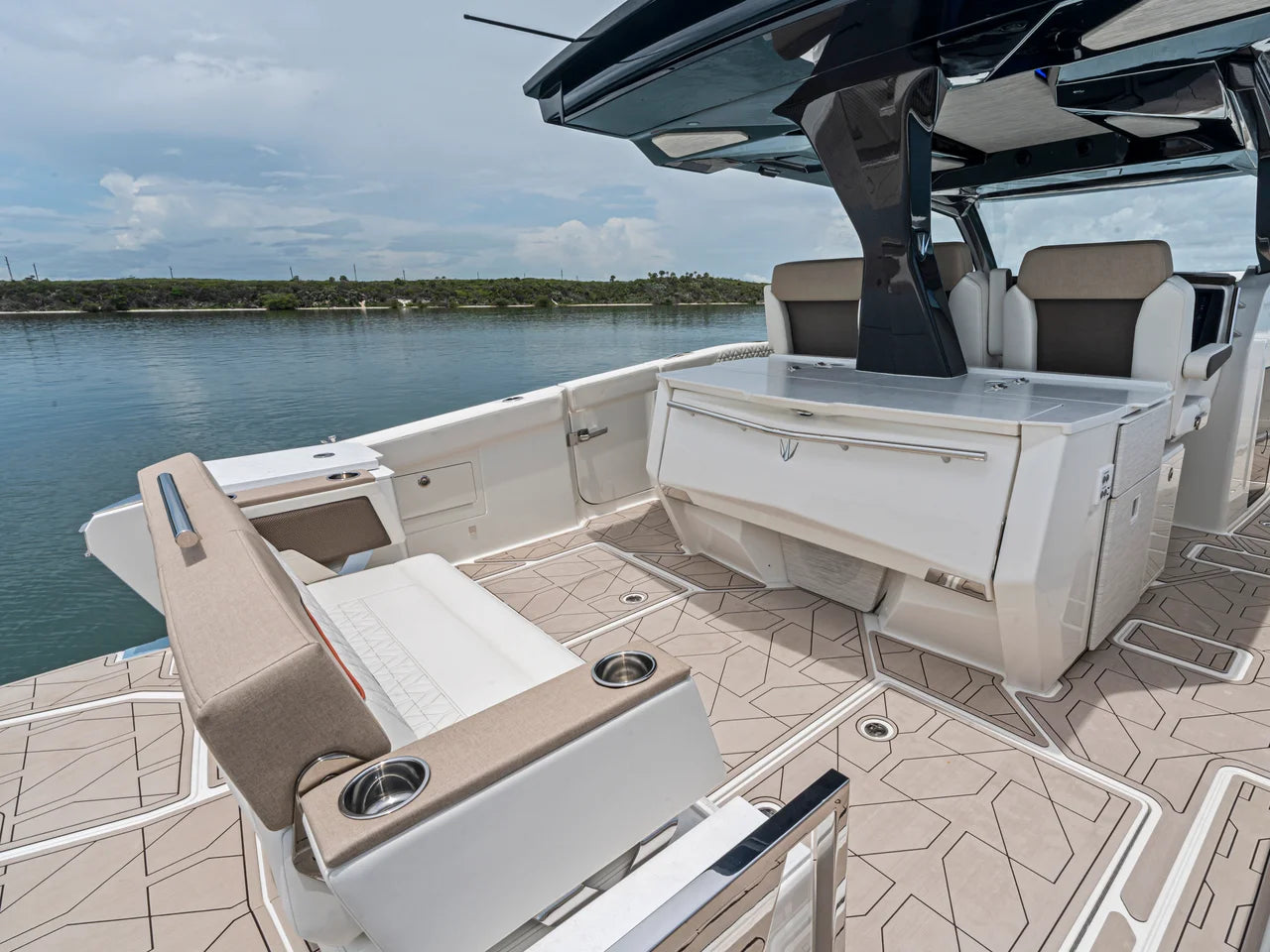 2027 Ducari 37 XIV 37.0 feet, Dania Beach, Florida #26