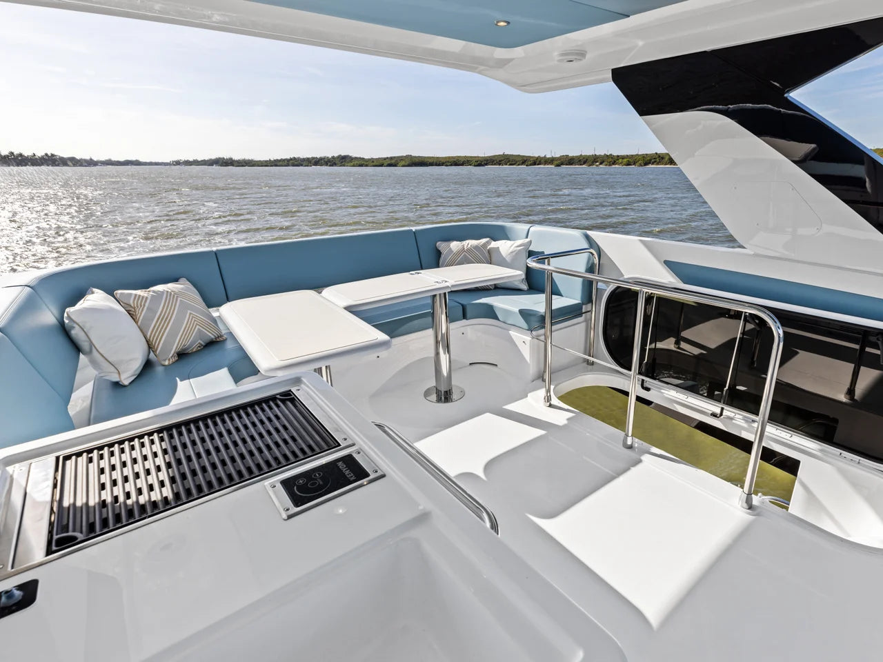 2026 Cruisers Yachts 50 FLY 50.0 feet, Inuvik, Northwest Territories #36
