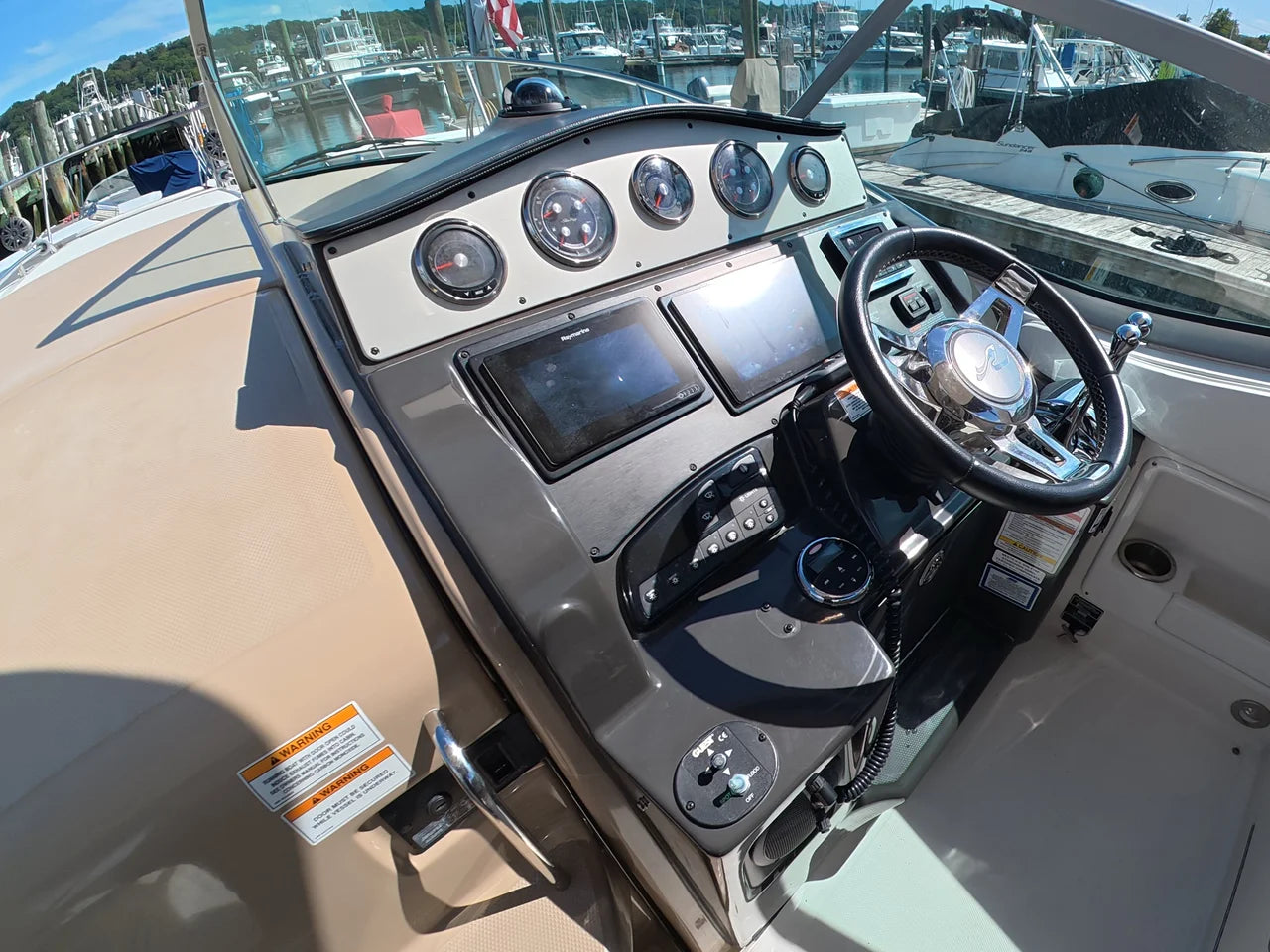 2016 Sea Ray 330 Sundancer 33.0 feet, Huntington, NY #19