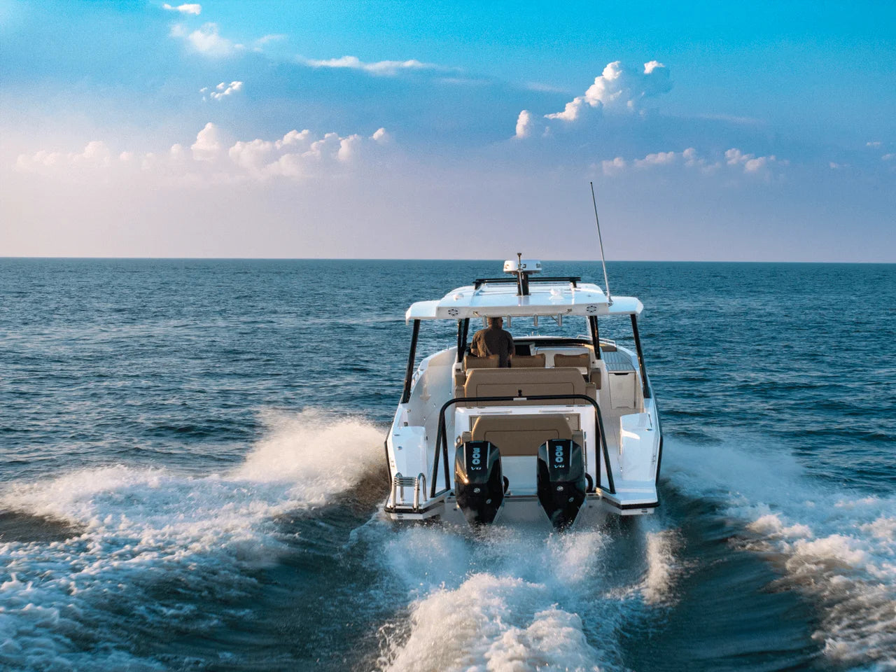 2027 Cruisers Yachts 38 VTR 38.0 feet, Miami, FL #39