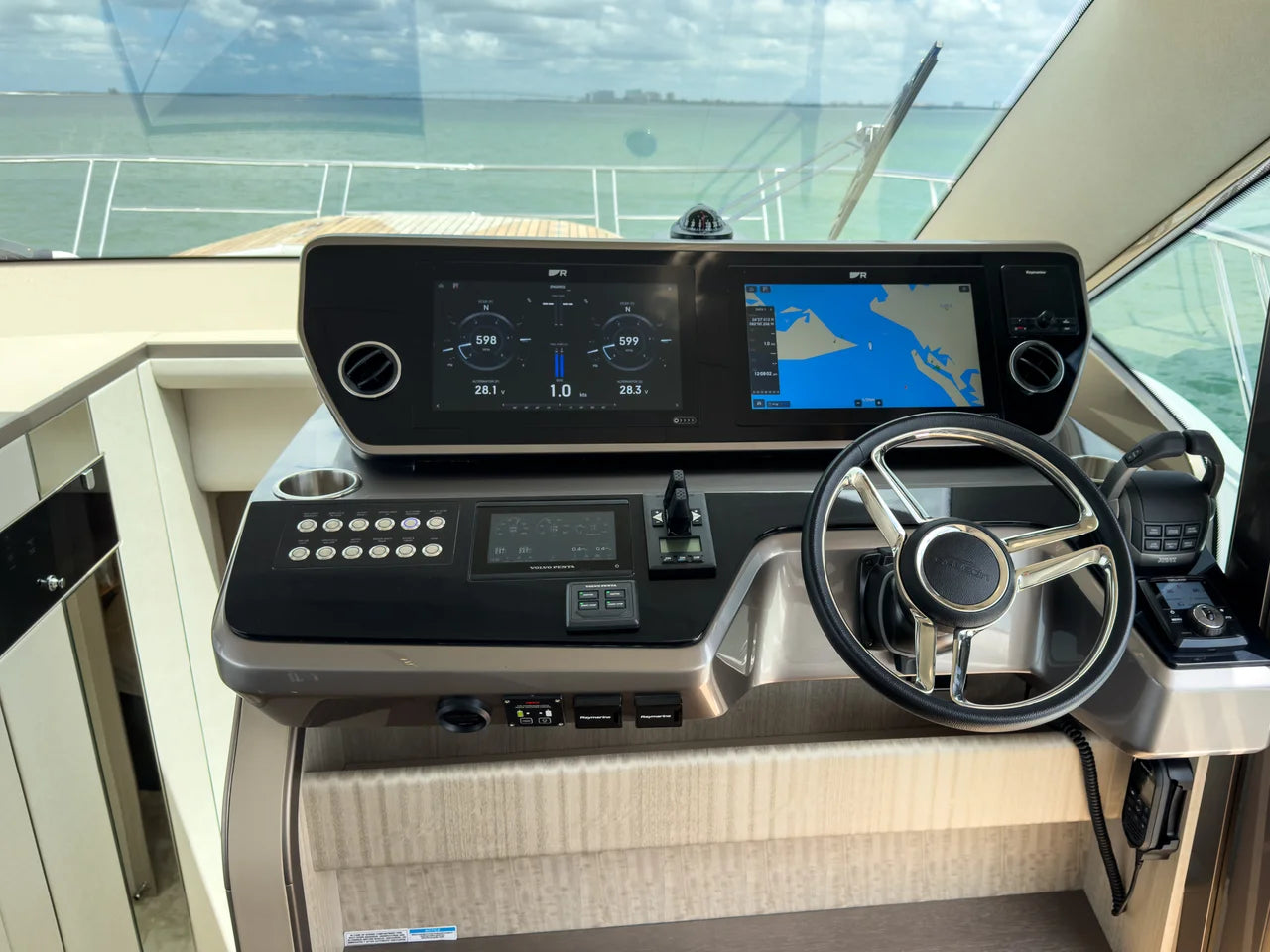 2027 Galeon 520FLY 52.0 feet, Dania Beach, Florida #18